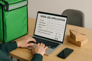 Come diventare rider per piattaforme delivery? I passaggi richiesti dalle aziende